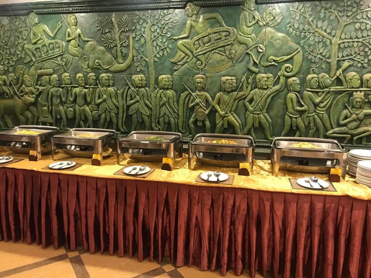 Отель Dragon Royal Angkor Сиемрип Экстерьер фото