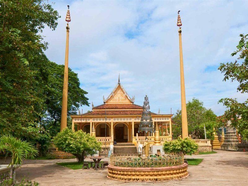 Отель Dragon Royal Angkor Сиемрип Экстерьер фото